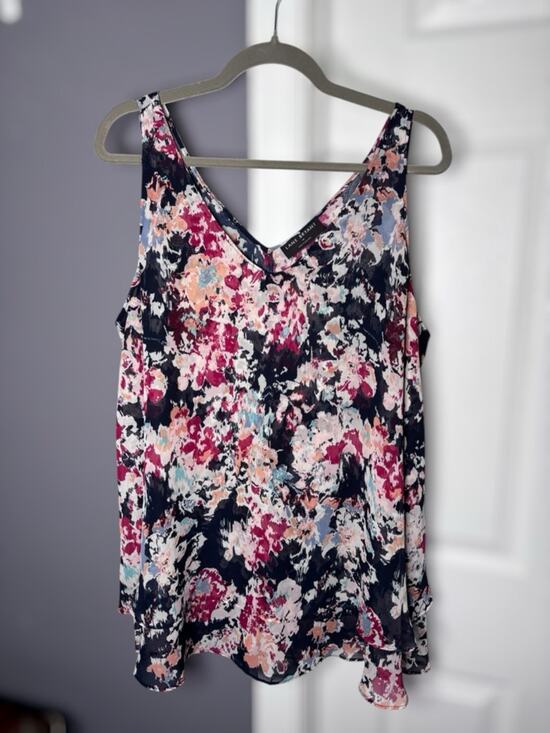 Lane Bryant Tops - Lane Bryant Navy Blue Red Floral V Neck Tunic Blouse 18